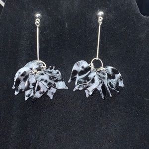 6/$20 Animal print Dropped leaves pendant